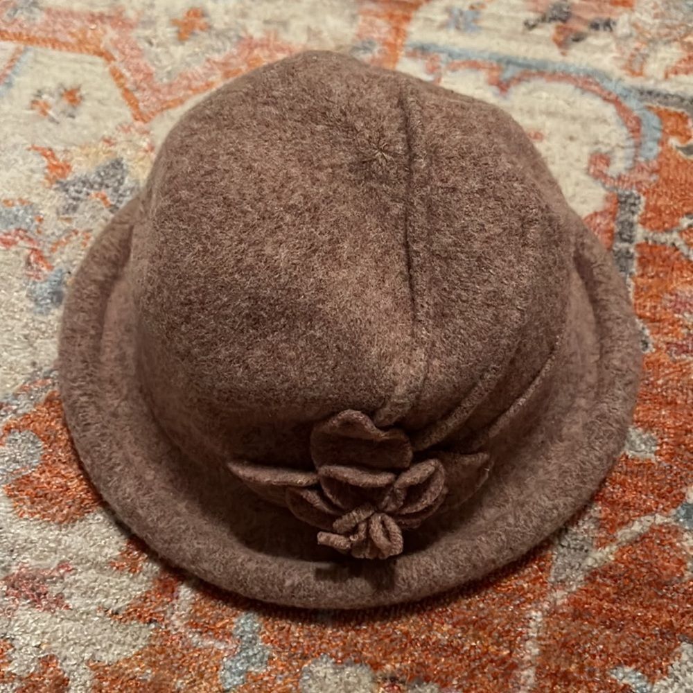 Adora Flower wool hat   - Picture 2 of 7